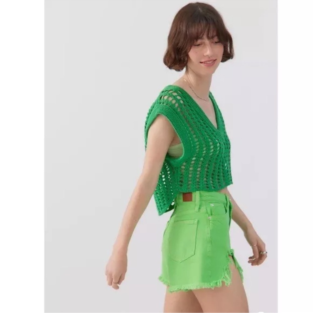 Urban Outfitters BDG Chewed A-Line Neon Green Highwaist Denim Short Size 28